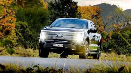 DER VOLLELEKTRISCHE  F-150 LIGHTNING