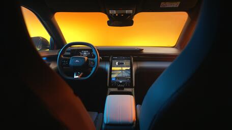 Der neue vollelektrische Ford Capri®